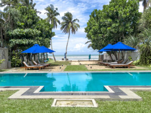 4.2 pool & beach parangi weligama bay